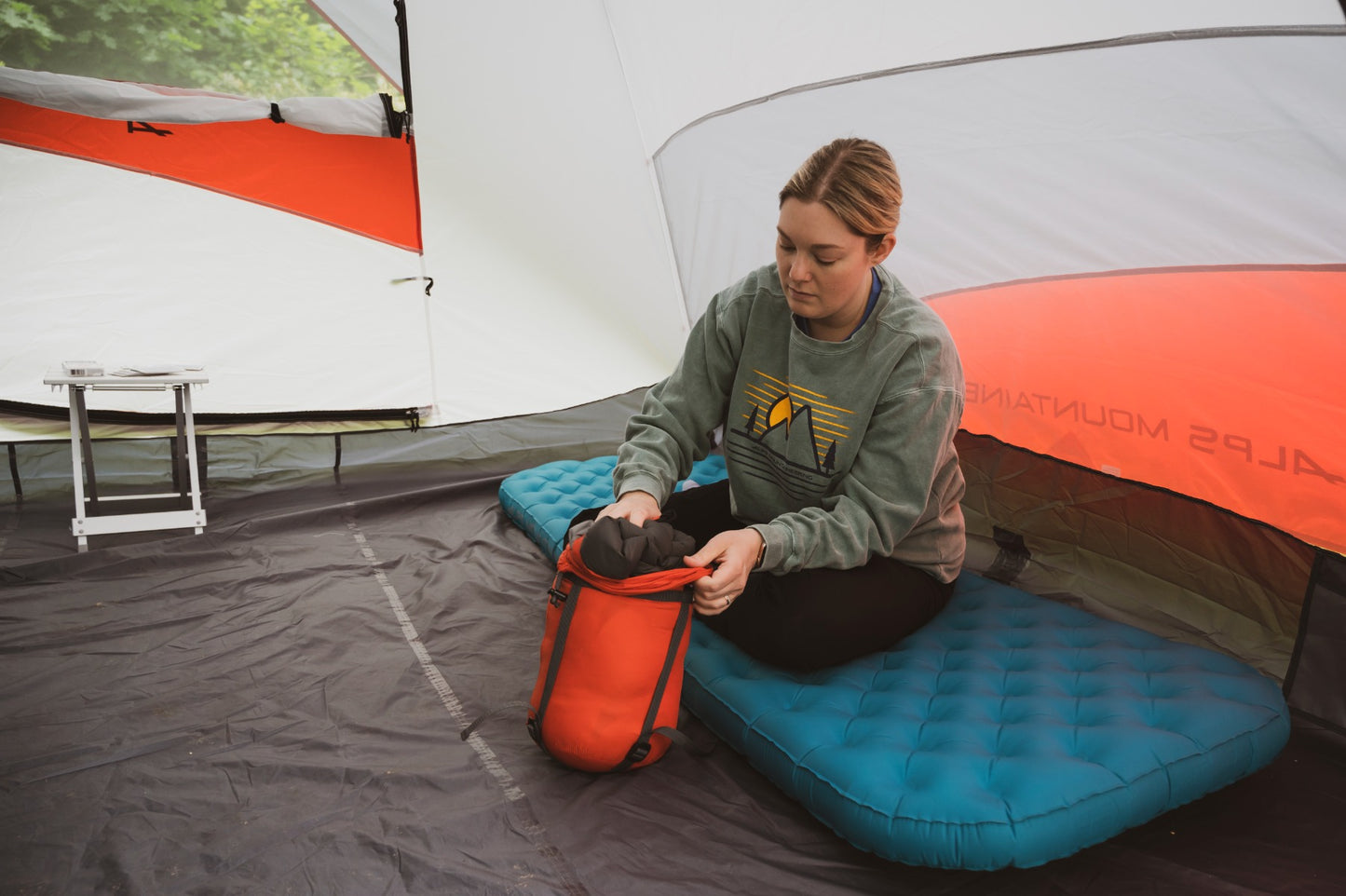 Trailblazer Insulated Sleeping Pad (R-8)